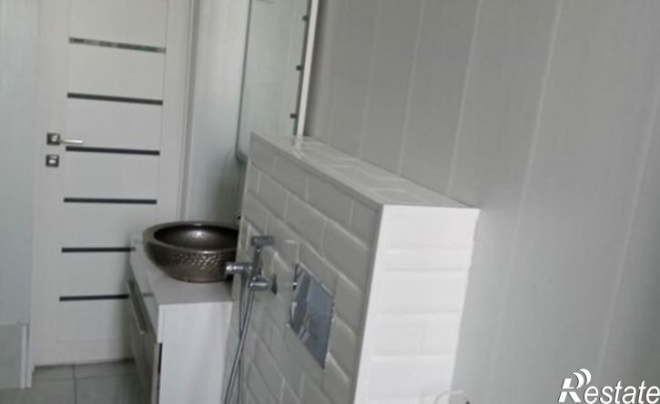 2-комн квартира ул Дзержинского, 1,  д. 1