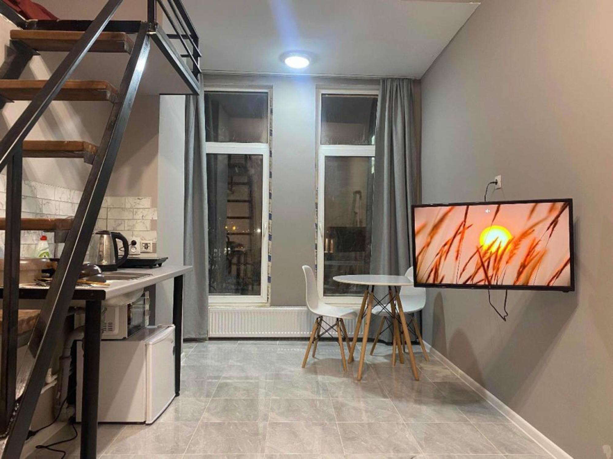 Купить квартиру за 4 100 000 рублей на Феликса Кона, 32/2