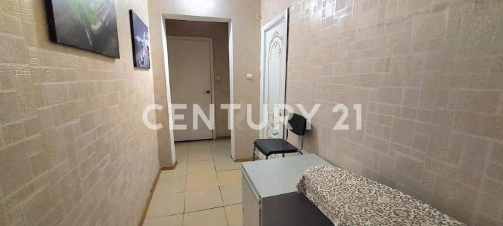 5-комн квартира Пояркова, 8/1