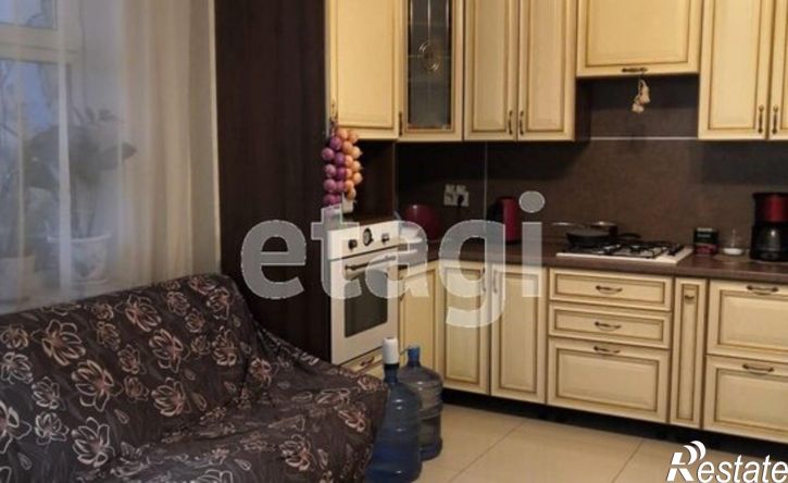 3-комн квартира улица Пояркова, 17,  д. 17