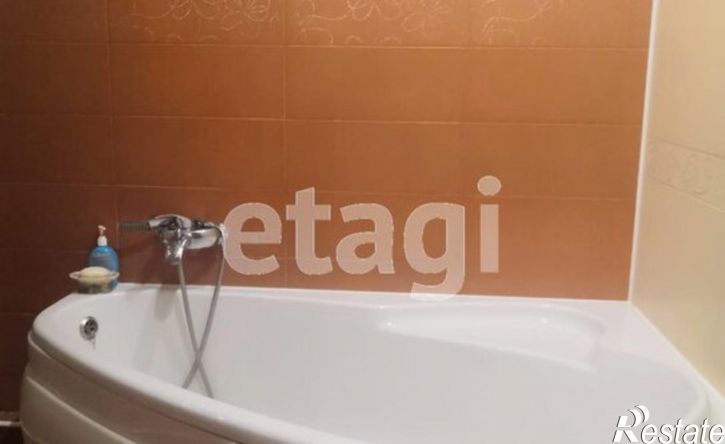 3-комн квартира улица Пояркова, 17,  д. 17