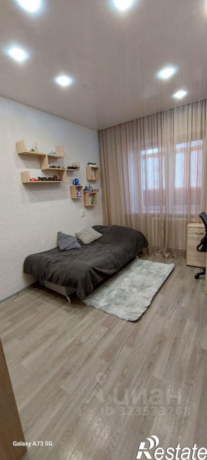 3-комн квартира пр-кт Михаила Николаева, 40/6,  д. 40/6