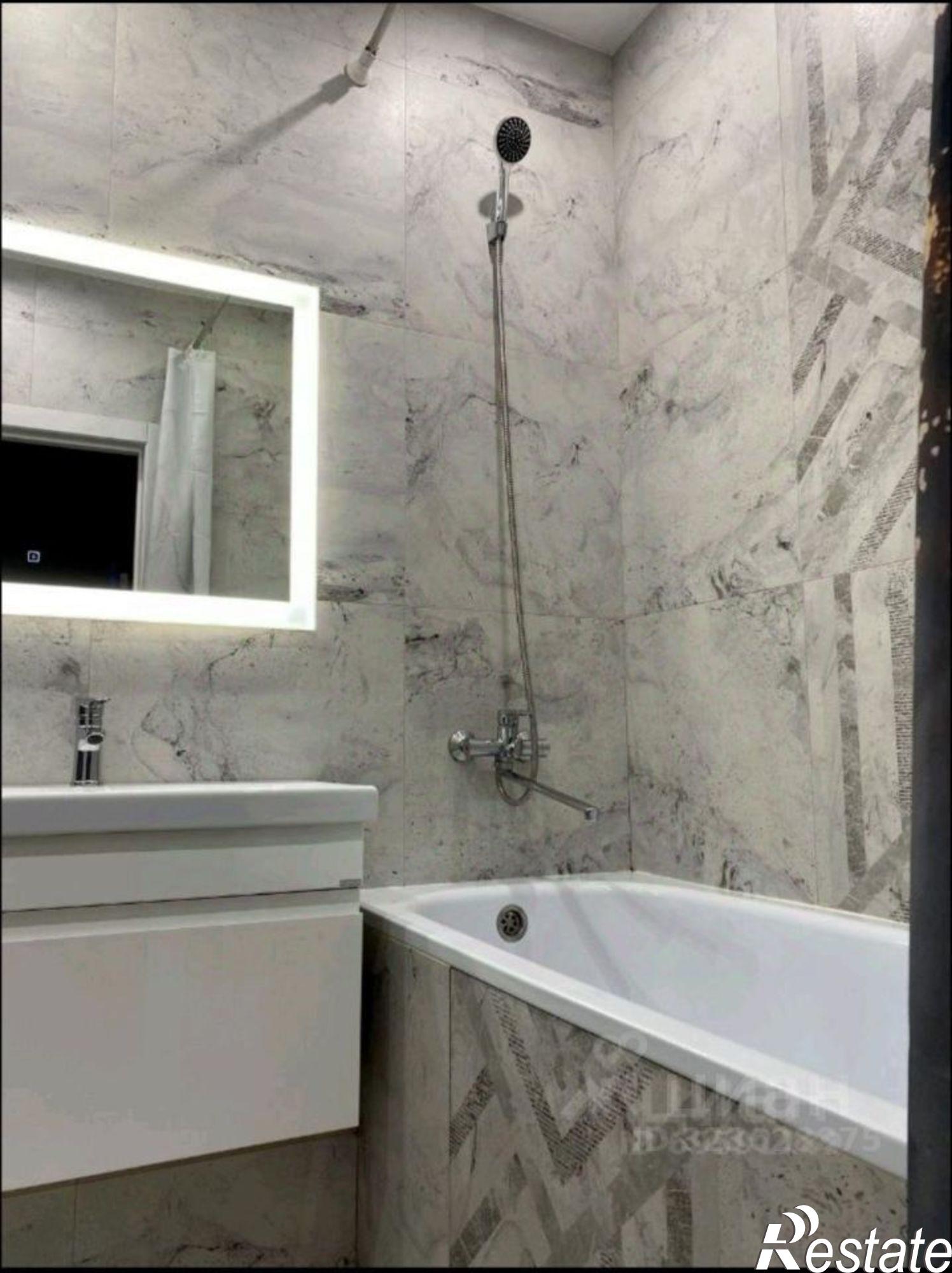 Купить квартиру за 15 990 000 рублей на мкр. 203-й, 17