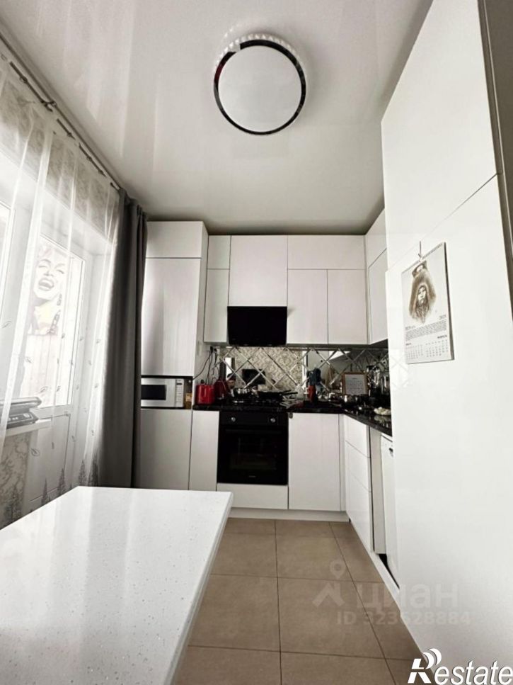 3-комн квартира мкр. 202-й, 16