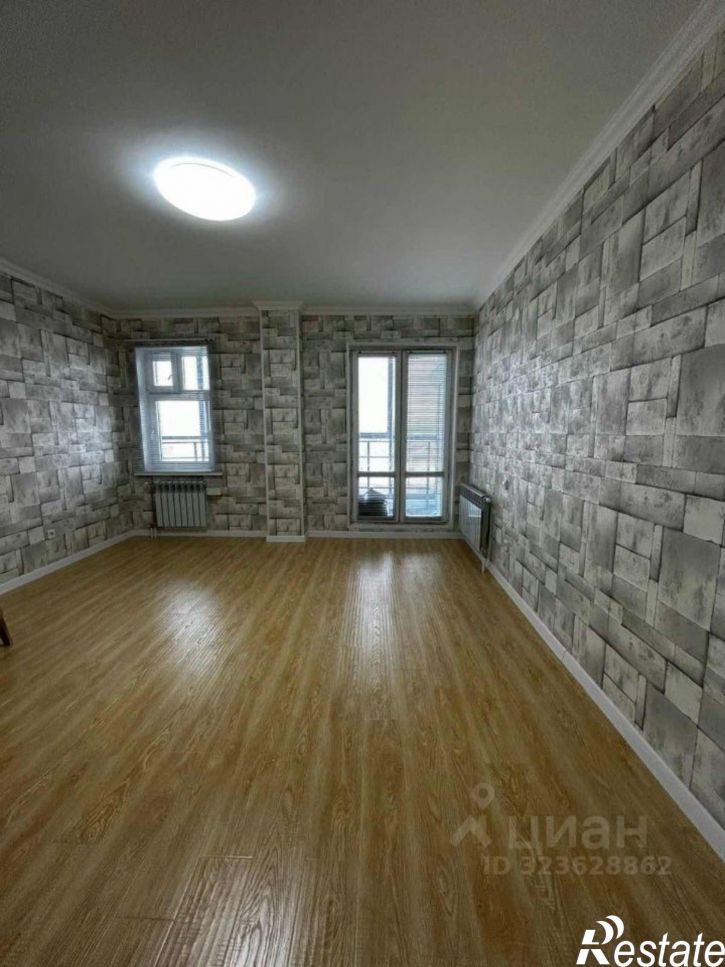 2-комн квартира ул Дзержинского, 27/2,  д. 27/2