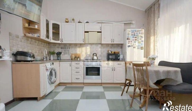 3-комн квартира улица Жорницкого, 7/19,  д. 7/19