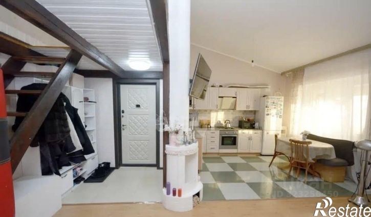 3-комн квартира улица Жорницкого, 7/19,  д. 7/19