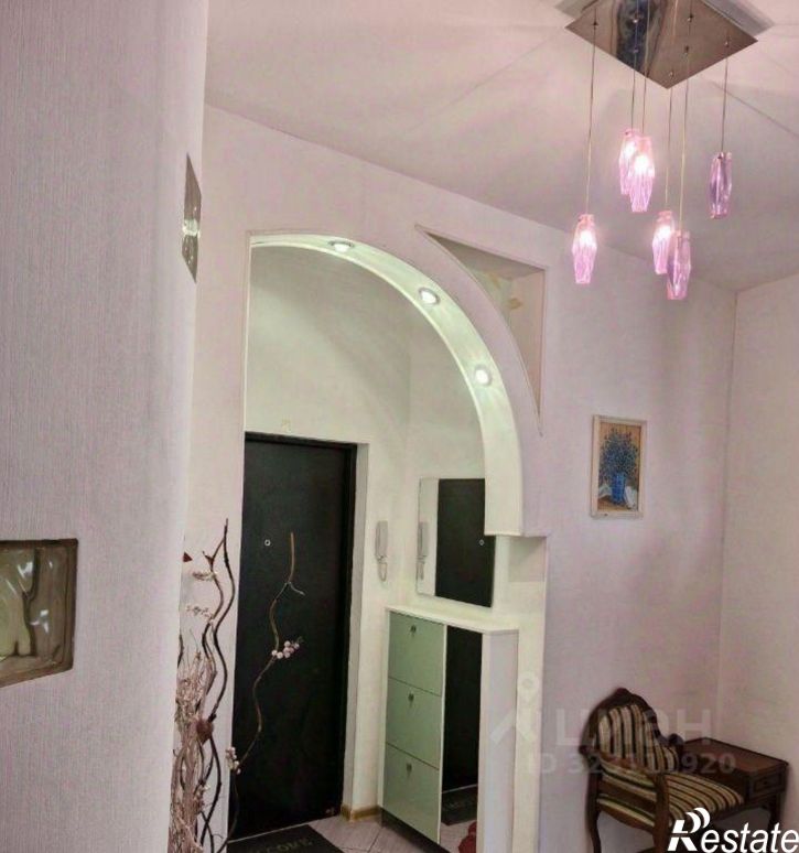 3-комн квартира ул Ларионова, 8,  д. 8