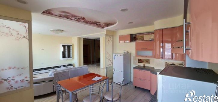 3-комн квартира ул Короленко, 17А,  д. 17А