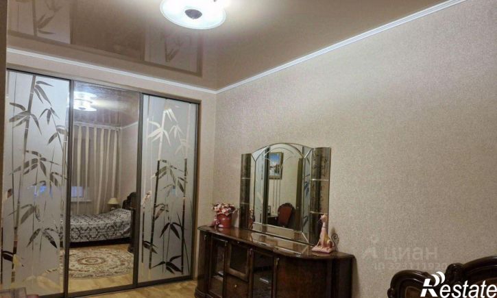 3-комн квартира ул Ларионова, 8,  д. 8