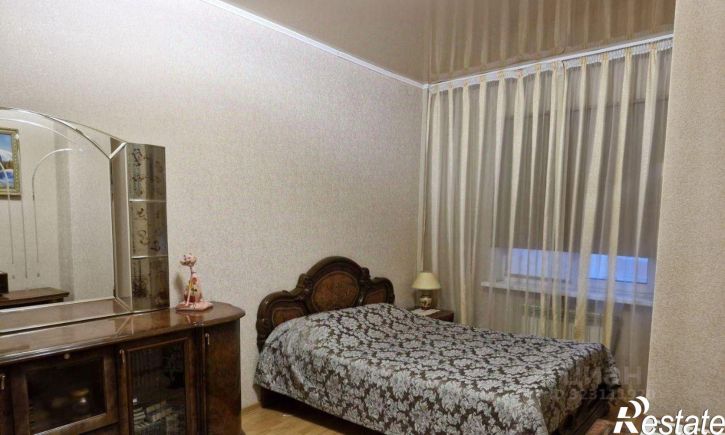 3-комн квартира ул Ларионова, 8,  д. 8