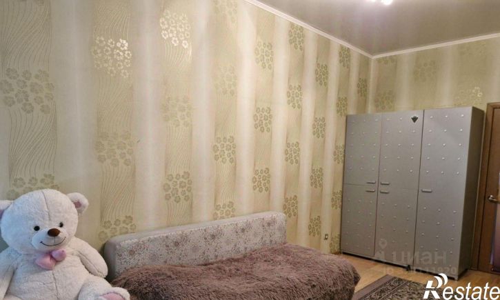 3-комн квартира ул Ларионова, 8,  д. 8