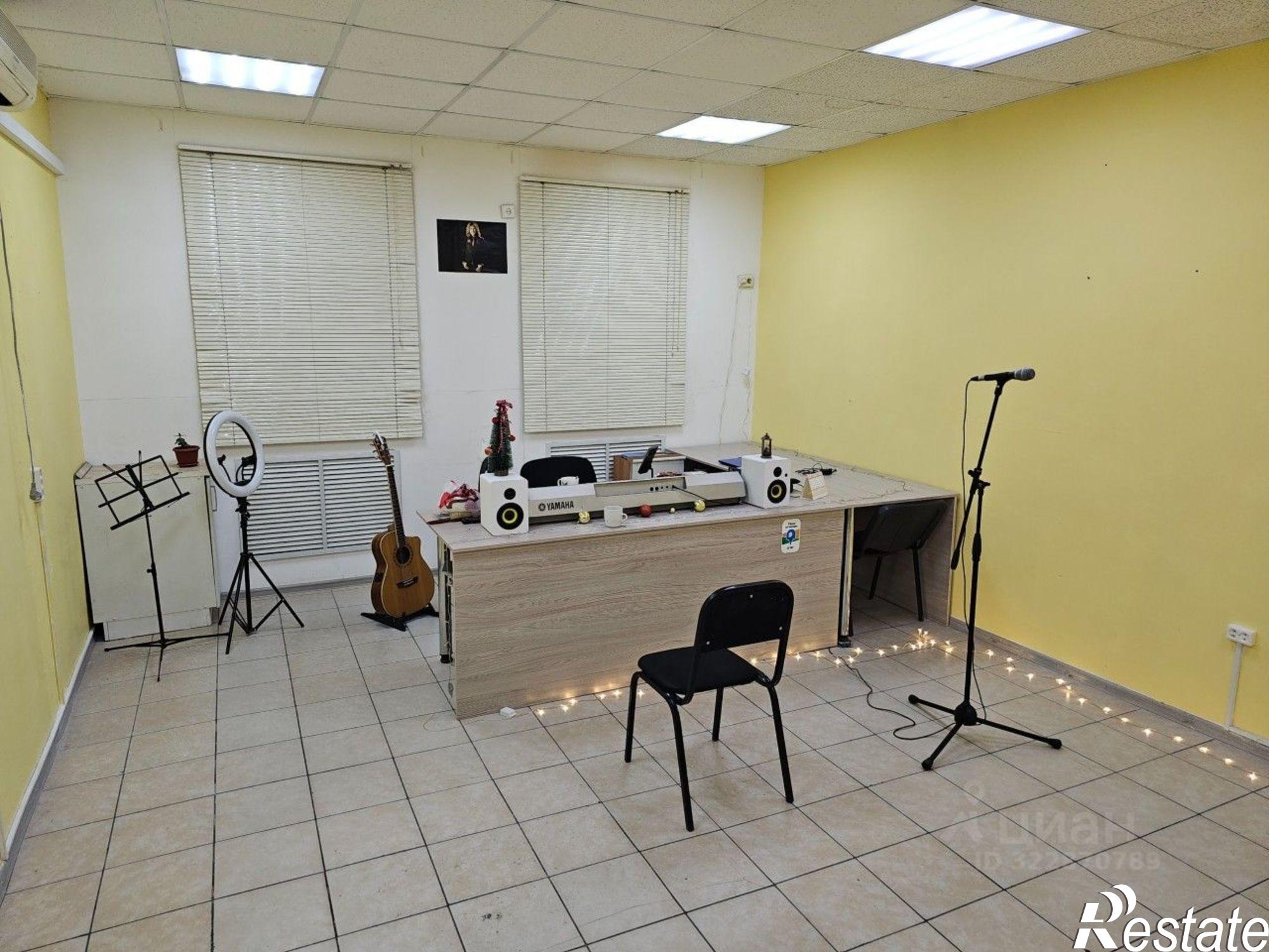 Купить помещение свободного назначения за 2 500 000 рублей на улица Ойунского, 6Г