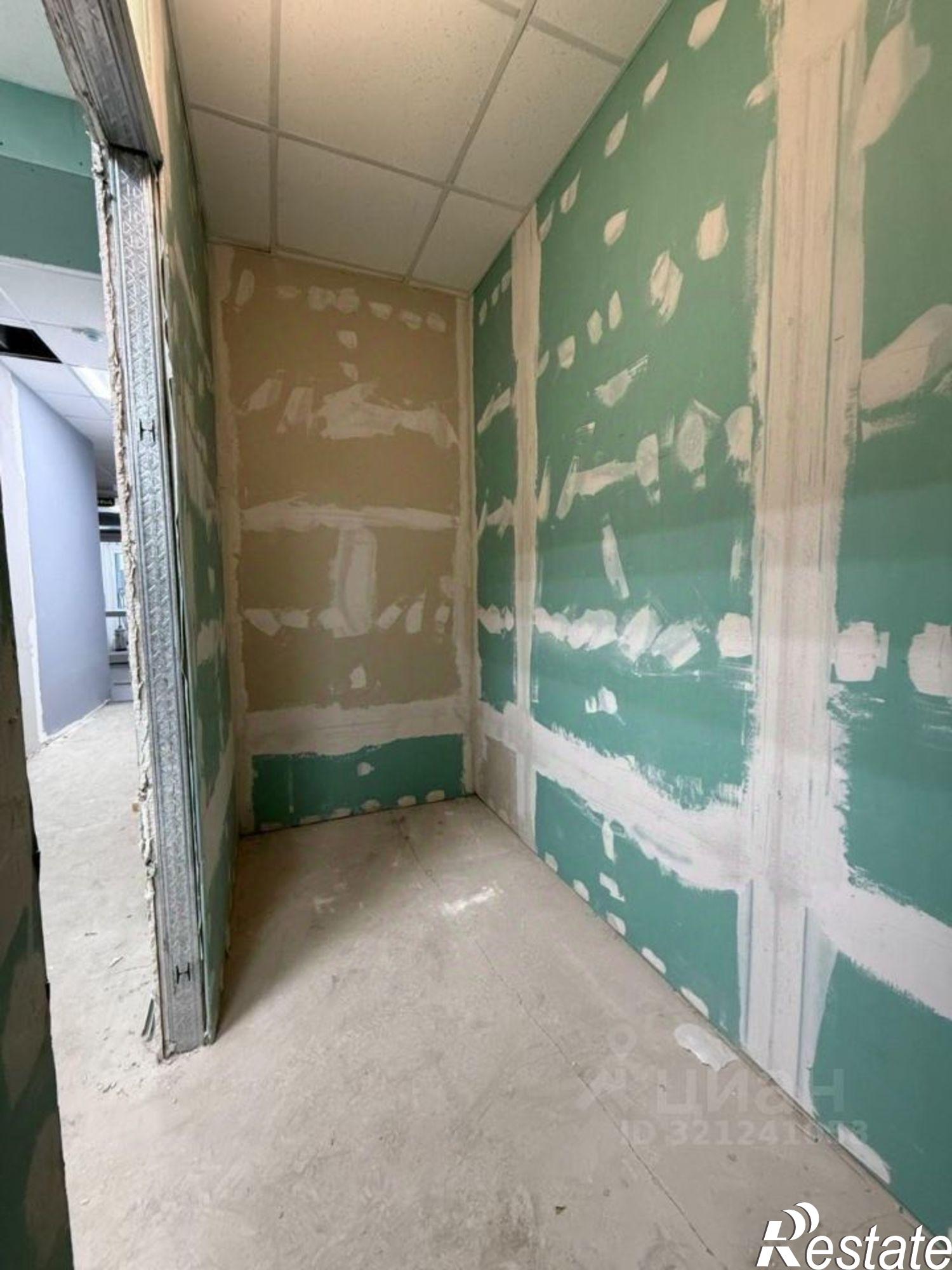 Купить помещение свободного назначения за 14 000 200 рублей на улица Орджоникидзе, 39