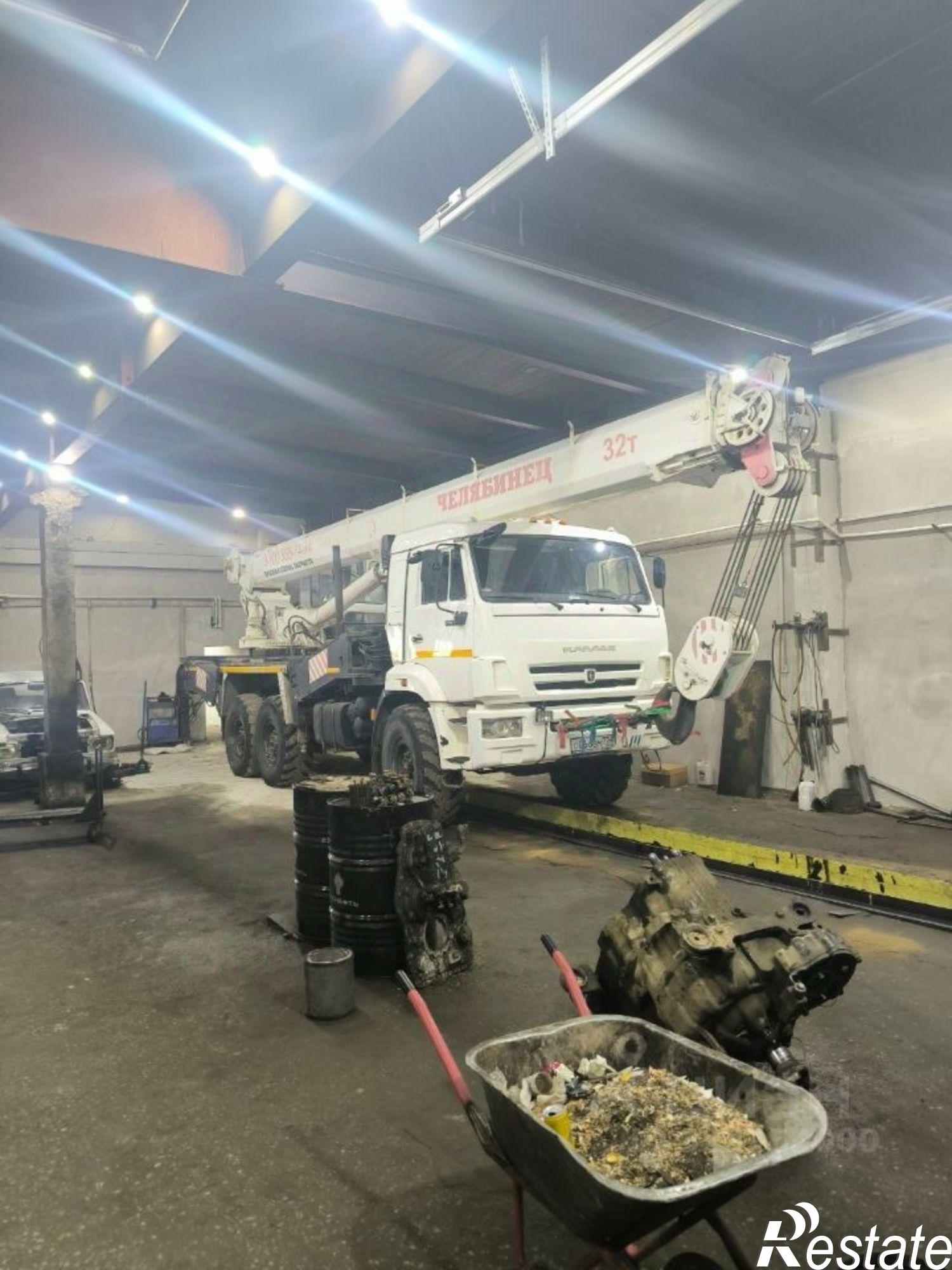 Купить производственную площадь за 100 000 000 рублей на Нагорная улица