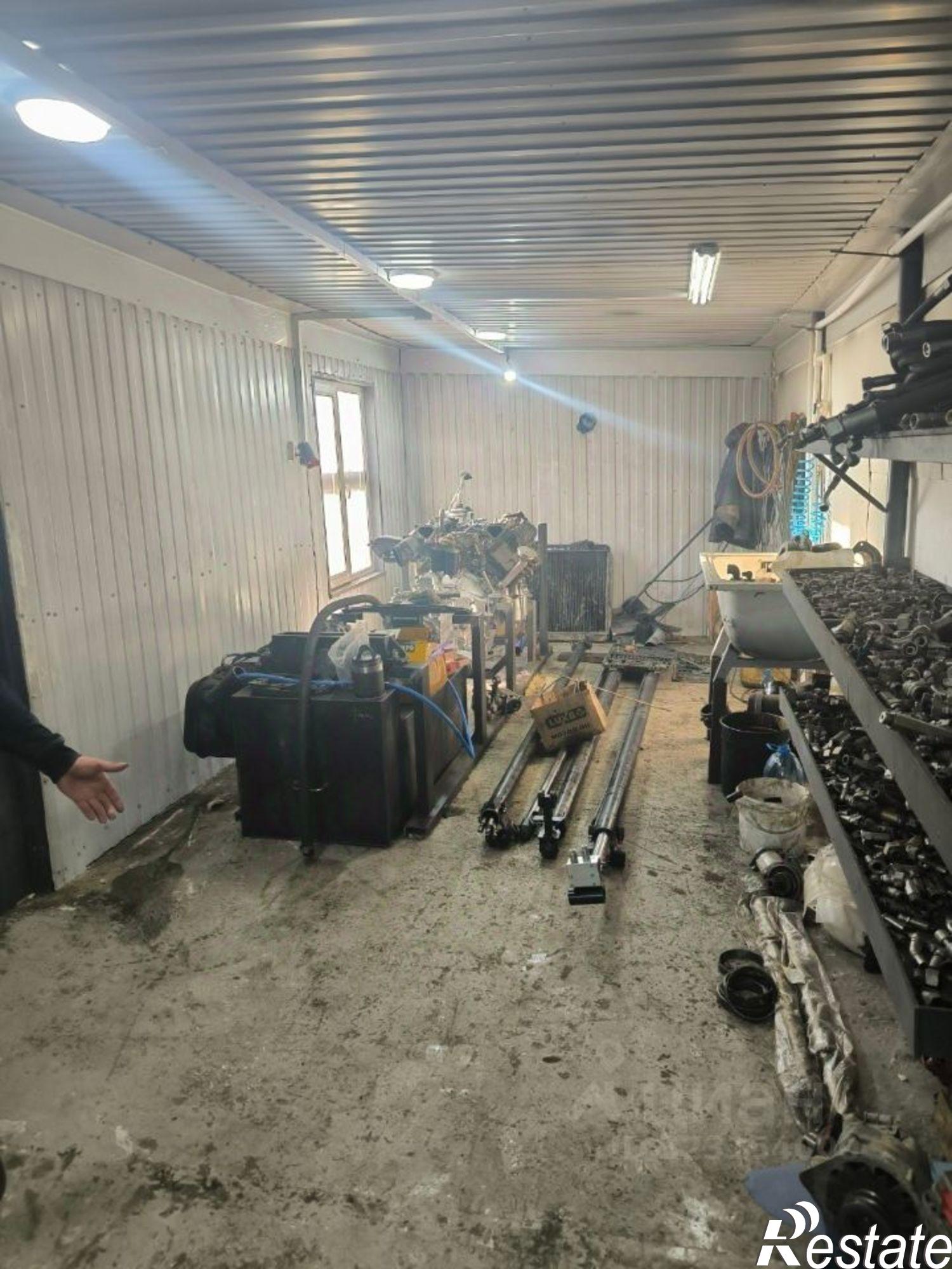 Купить производственную площадь за 100 000 000 рублей на Нагорная улица