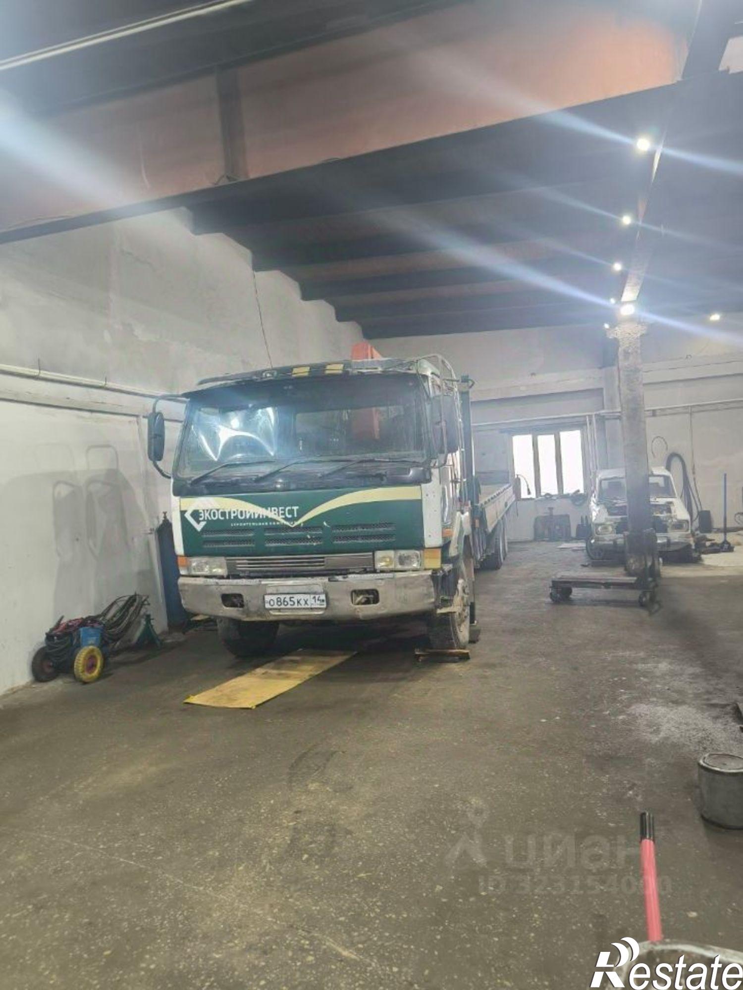 Купить производственную площадь за 100 000 000 рублей на Нагорная улица