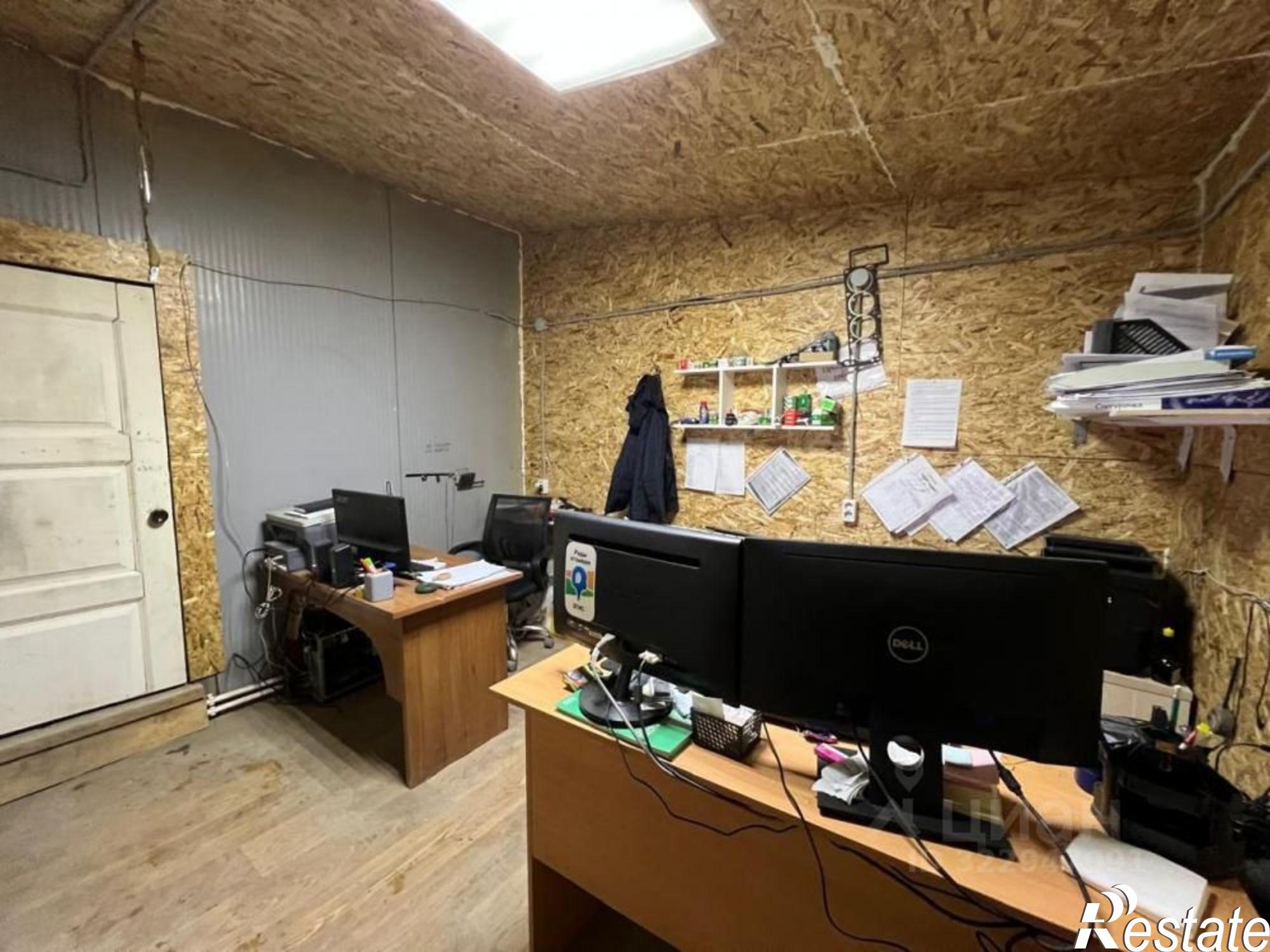 Купить гараж, место в паркинге за 14 114 500 рублей на улица Каландаришвили, 35