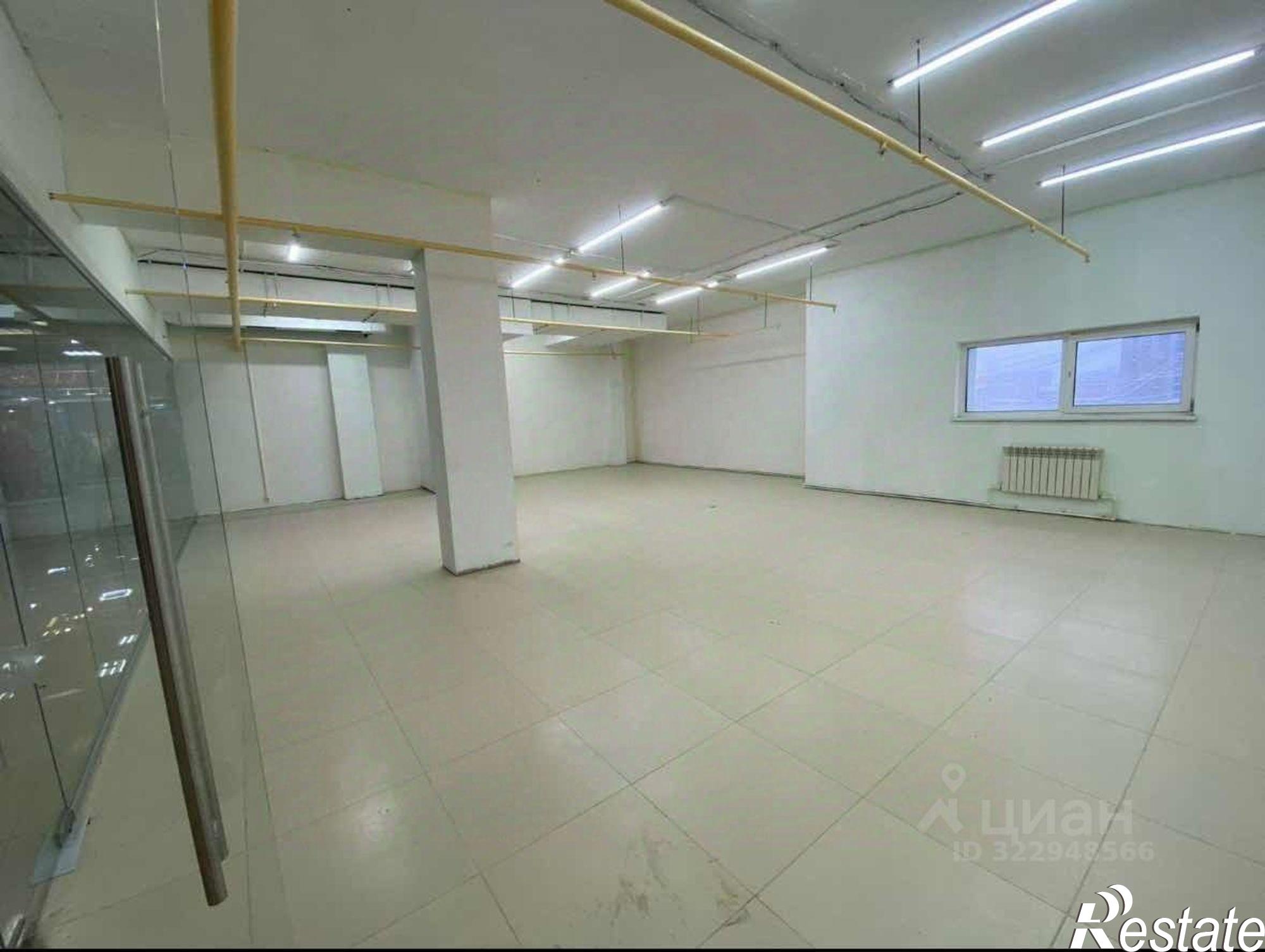 Купить торговое помещение за 9 360 000 рублей на ул Октябрьская, 25