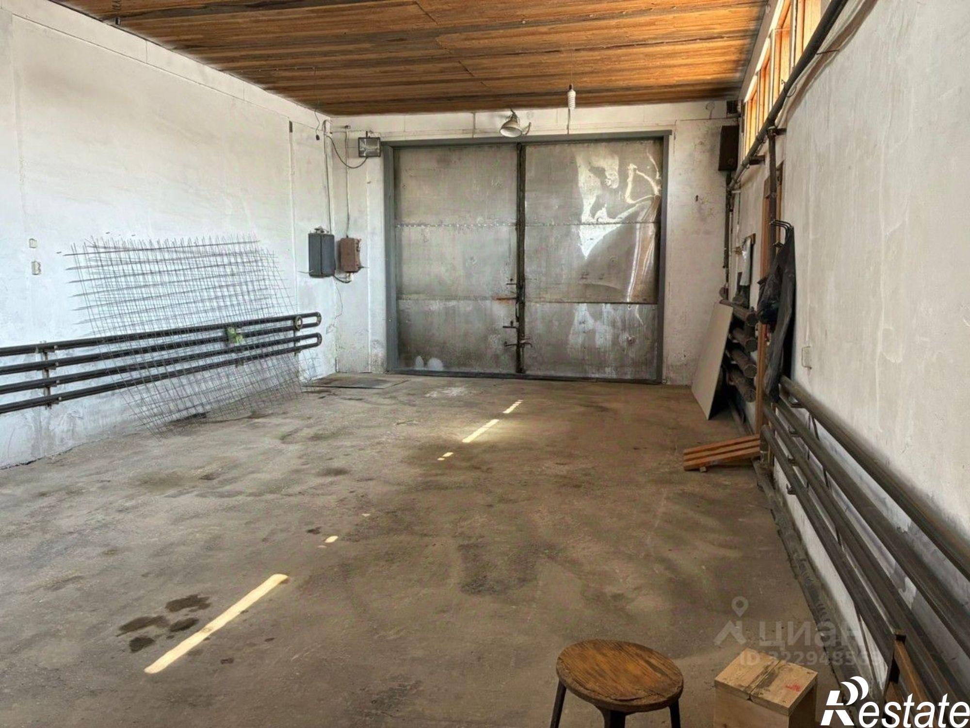 Купить ОСЗ, отдельно стоящее здание за 10 000 100 рублей на ул Мирнинская, 17