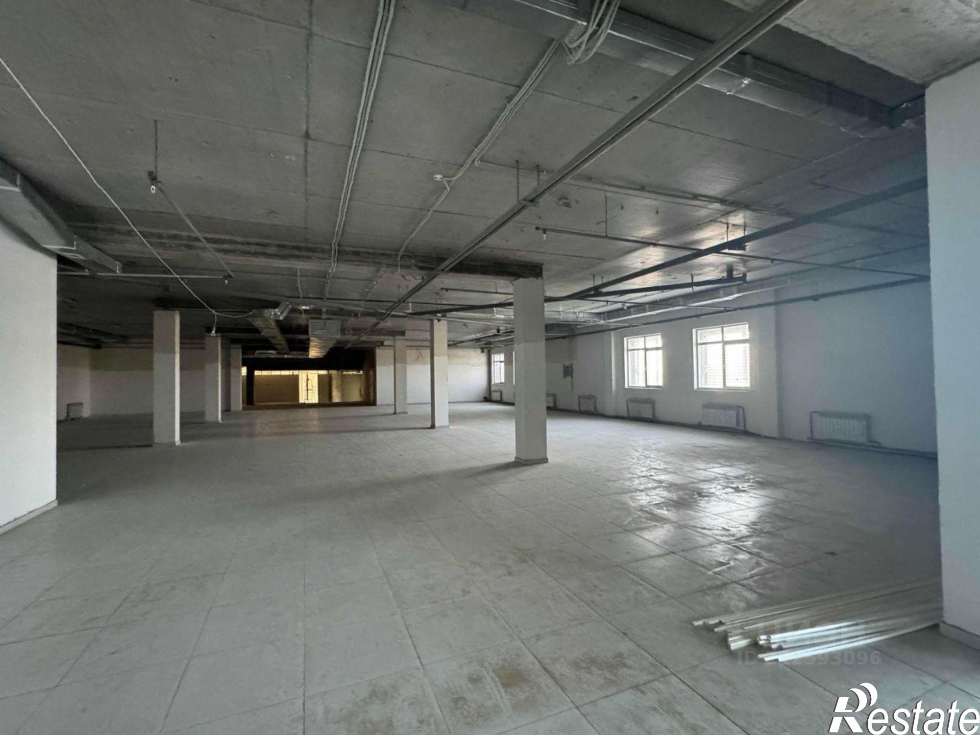 Купить помещение свободного назначения за 65 000 400 рублей на Вилюйский тракт, 9А