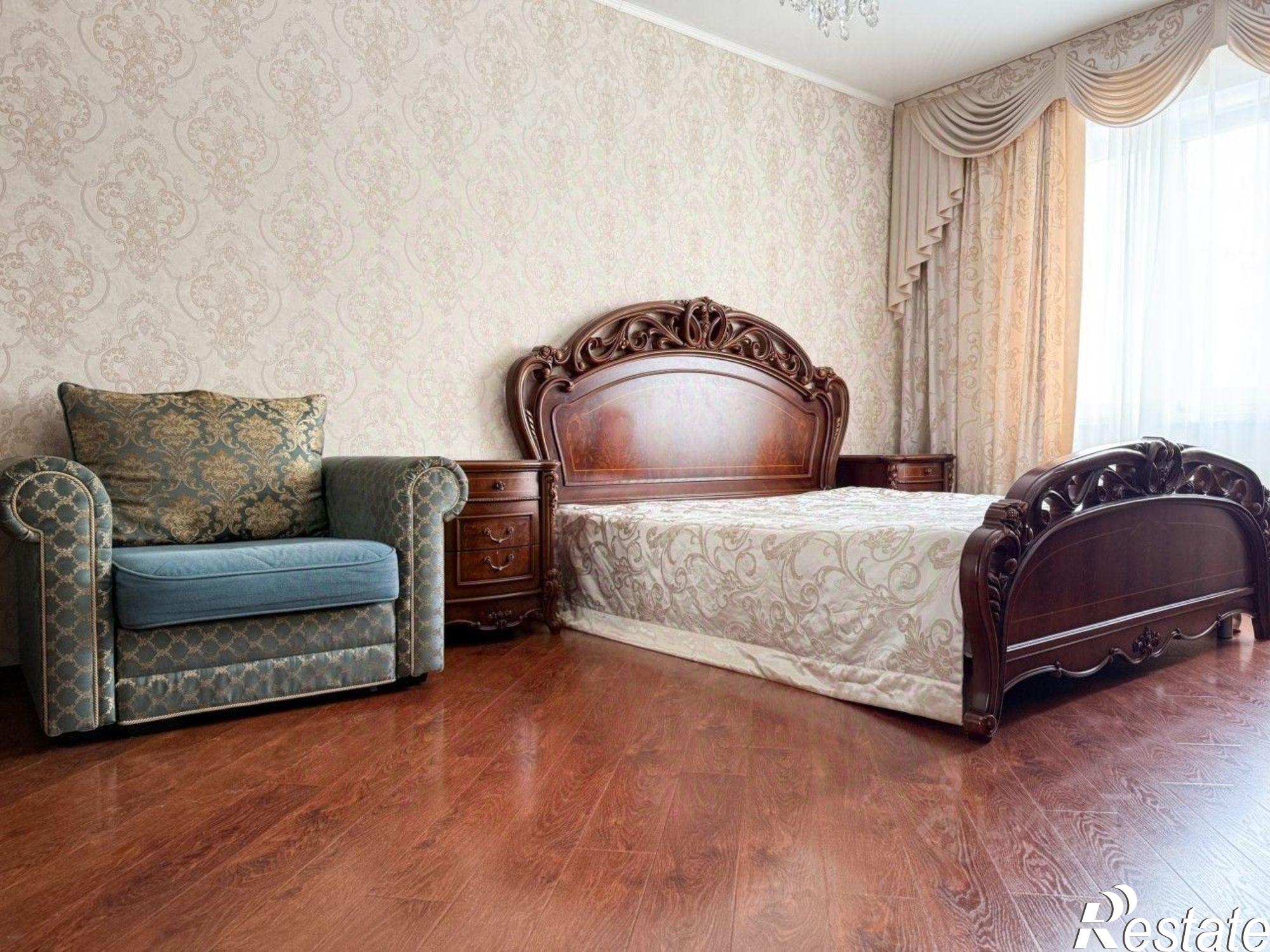 Купить квартиру за 12 250 000 рублей на ул Петровского, 32