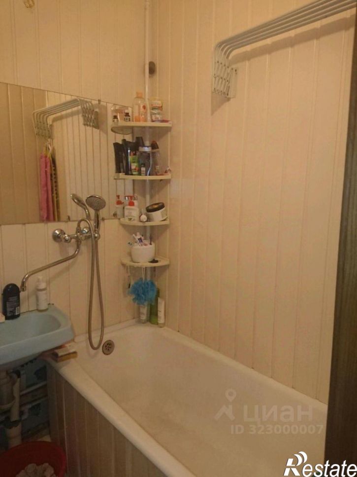 2-комн квартира мкр. 202-й, 12