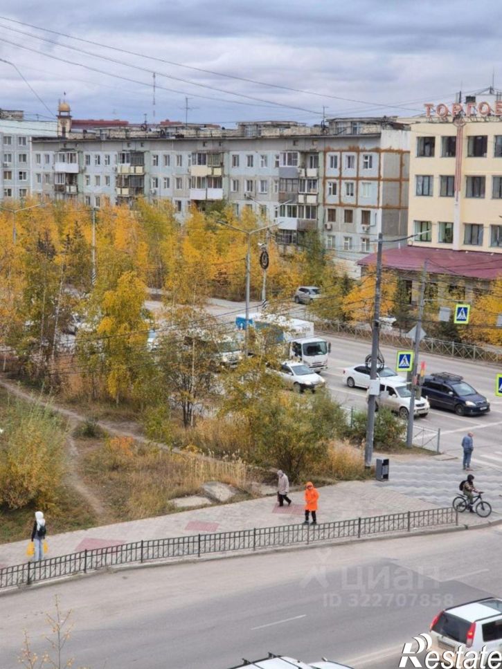 4-комн квартира улица Петра Алексеева, 21,  д. 21