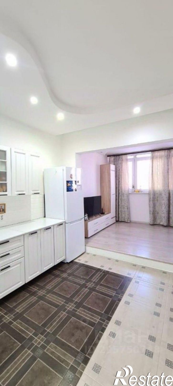 2-комн квартира улица Короленко, 25,  д. 25