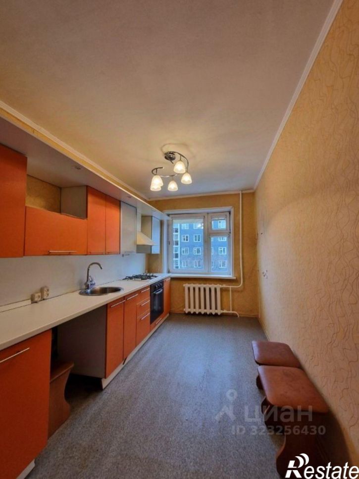 3-комн квартира ул Каландаришвили, 40/7,  д. 40/7