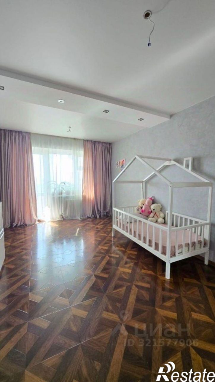 3-комн квартира ул Дзержинского, 34/2,  д. 34/2