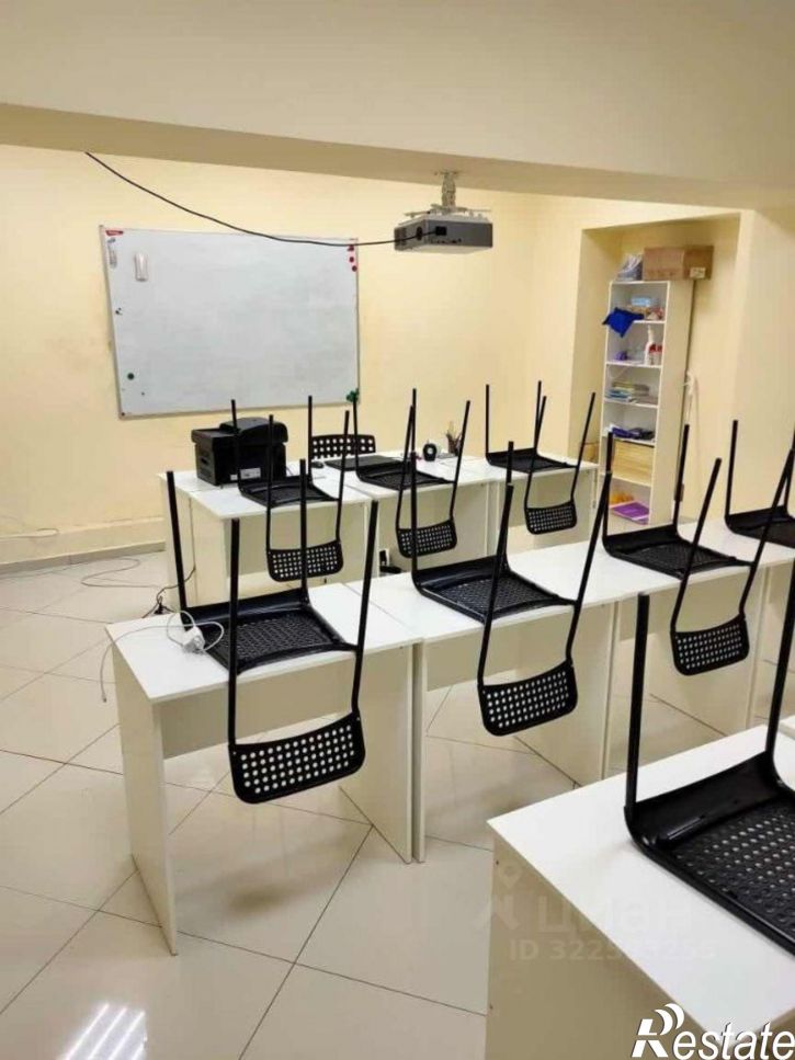 Помещение свободного назначения мкр. 203-й, 7