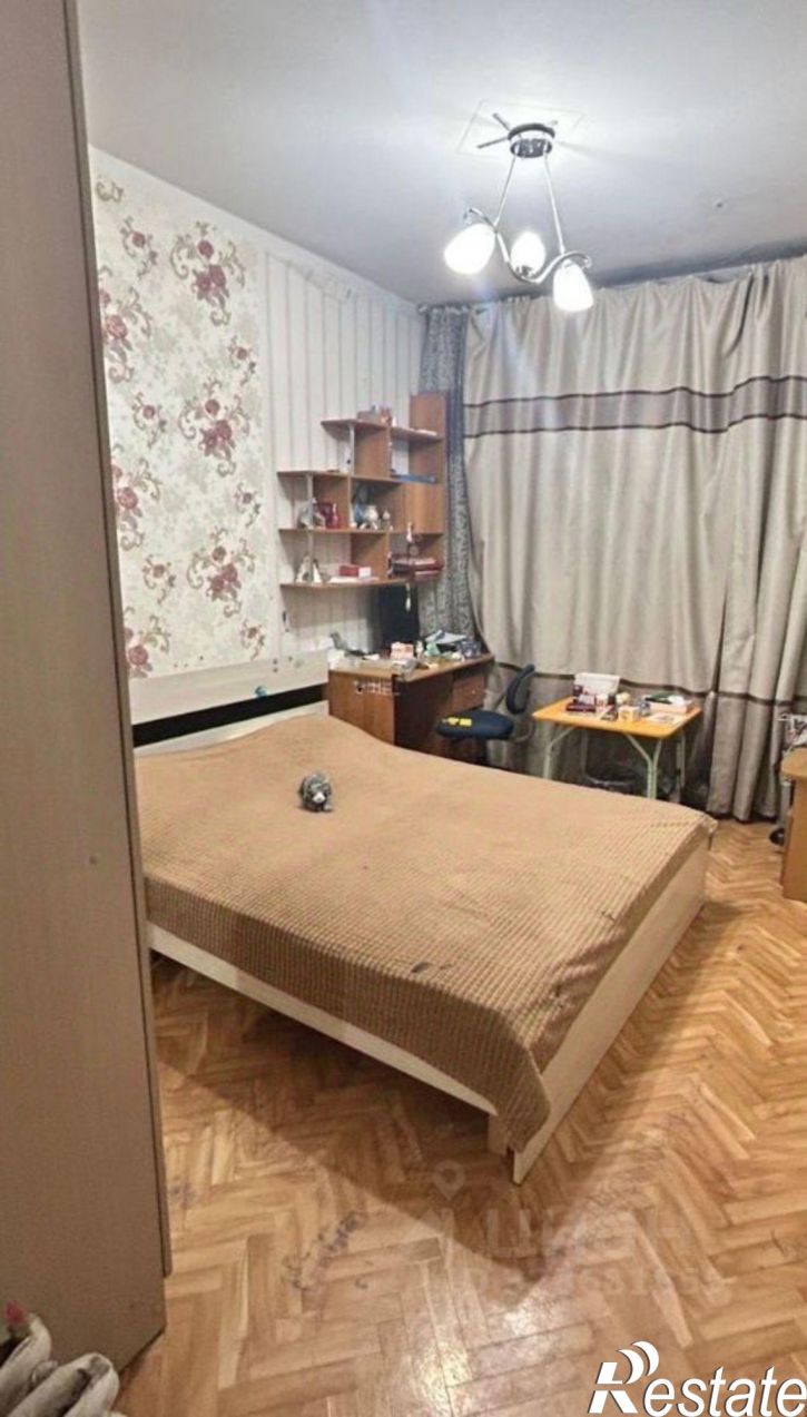 3-комн квартира улица Космонавтов, 17 к1,  д. 17 к1