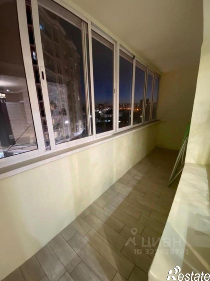 3-комн квартира улица Пекарского, 1,  д. 1