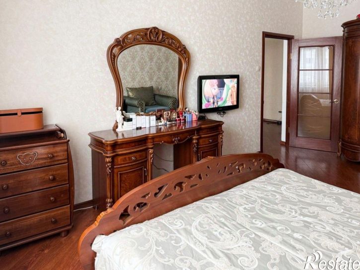 3-комн квартира ул Петровского, 32,  д. 32