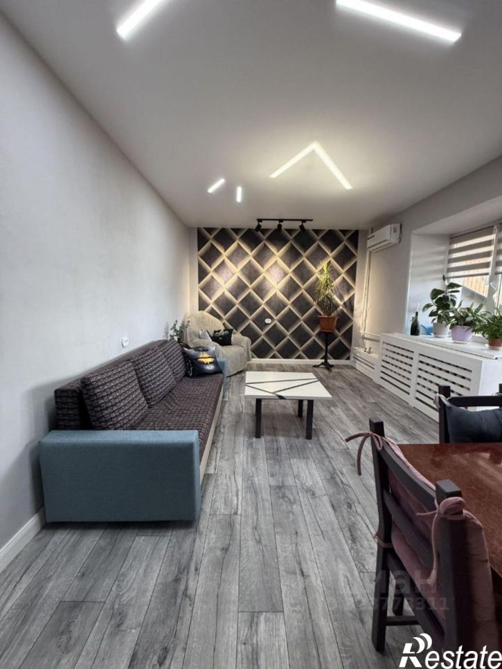 4-комн квартира улица Космонавтов, 19 к1,  д. 19 к1