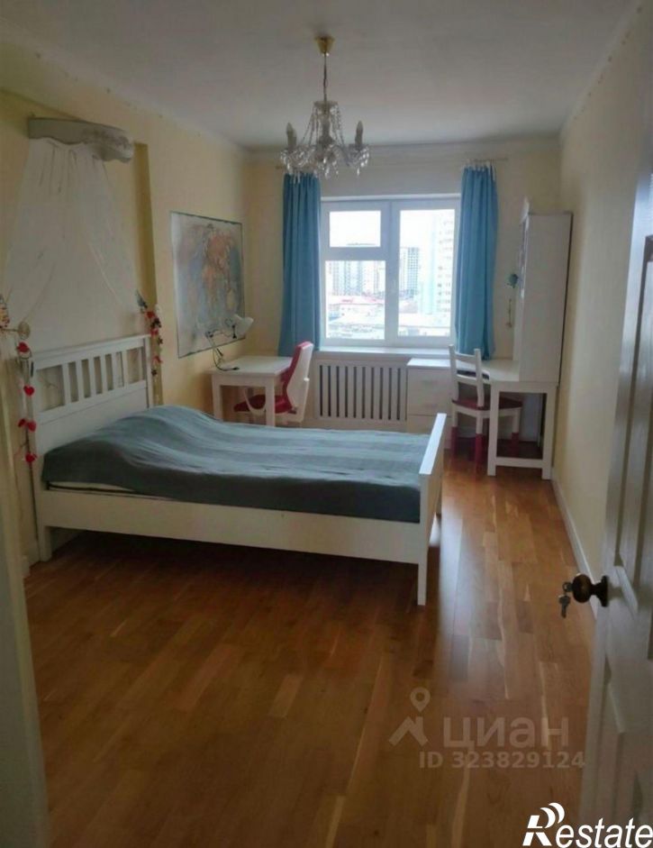 3-комн квартира улица Дзержинского, 34/2,  д. 34/2