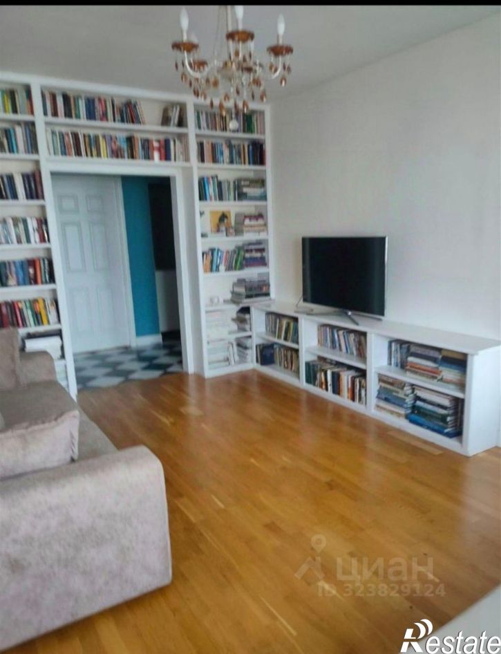 3-комн квартира улица Дзержинского, 34/2,  д. 34/2