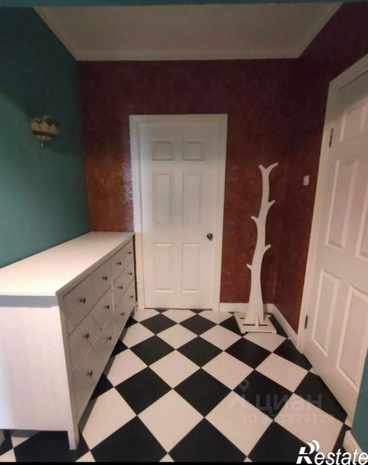 3-комн квартира улица Дзержинского, 34/2,  д. 34/2