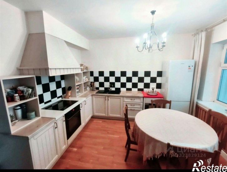 3-комн квартира улица Дзержинского, 34/2,  д. 34/2