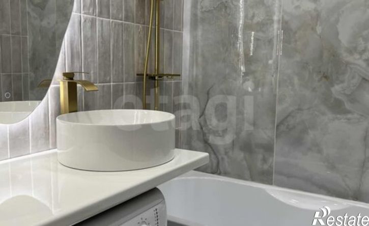 3-комн квартира улица Халтурина, 34/2,  д. 34/2