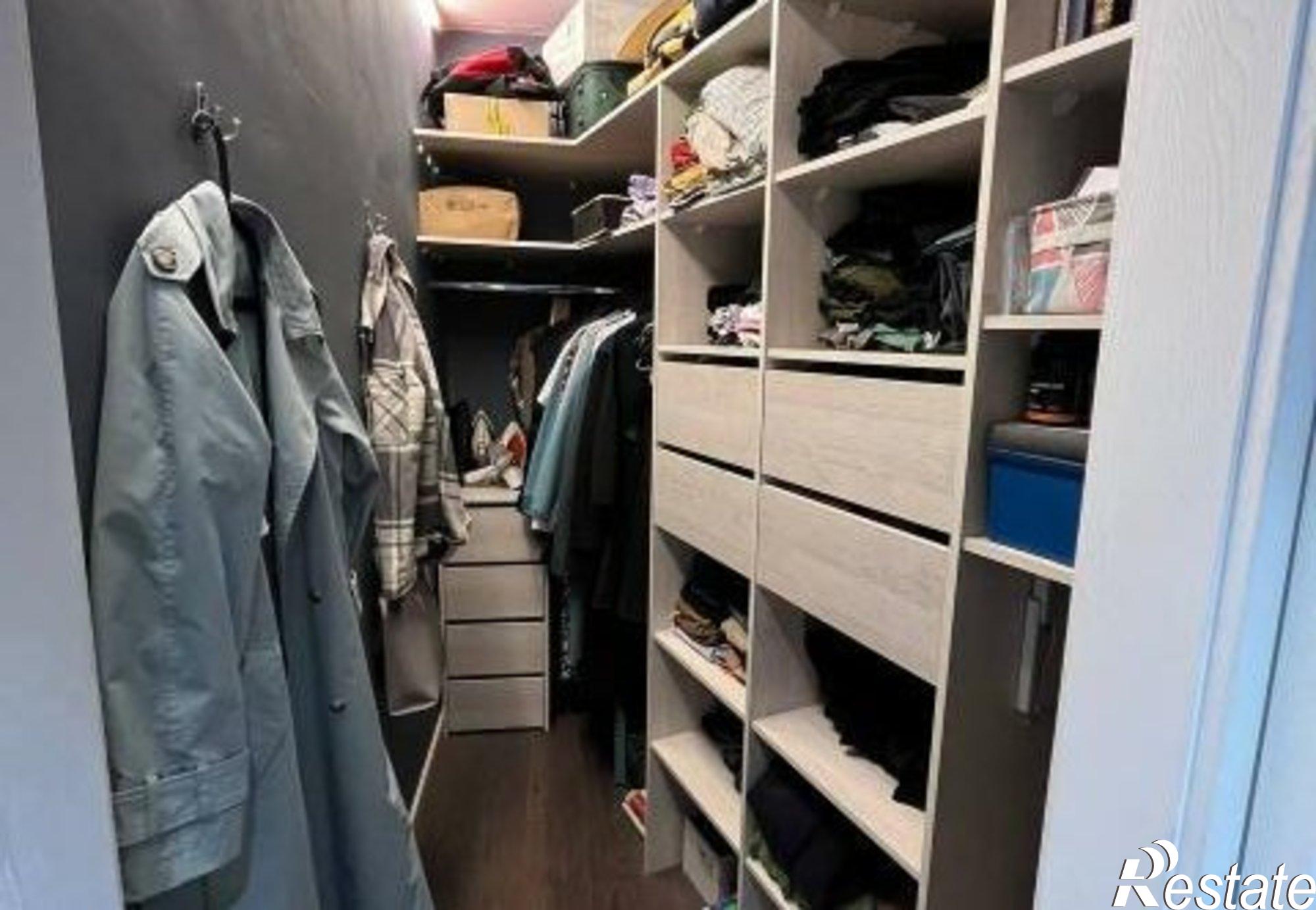 Купить квартиру за 7 900 000 рублей на улица Богдана Чижика, 27/1