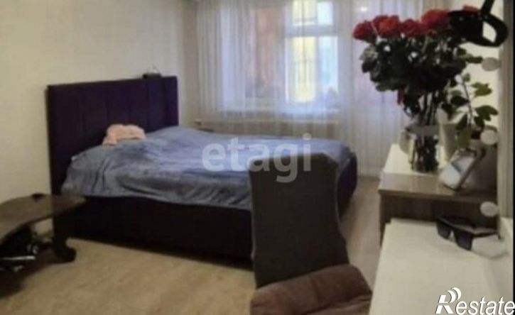 2-комн квартира улица Фёдора Попова, 10/1,  д. 10/1