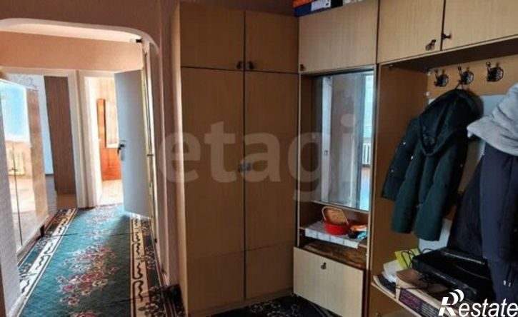 4-комн квартира улица Дзержинского, 40/2,  д. 40/2