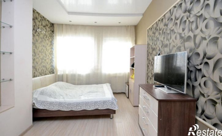 3-комн квартира ул Ларионова, 6,  д. 6