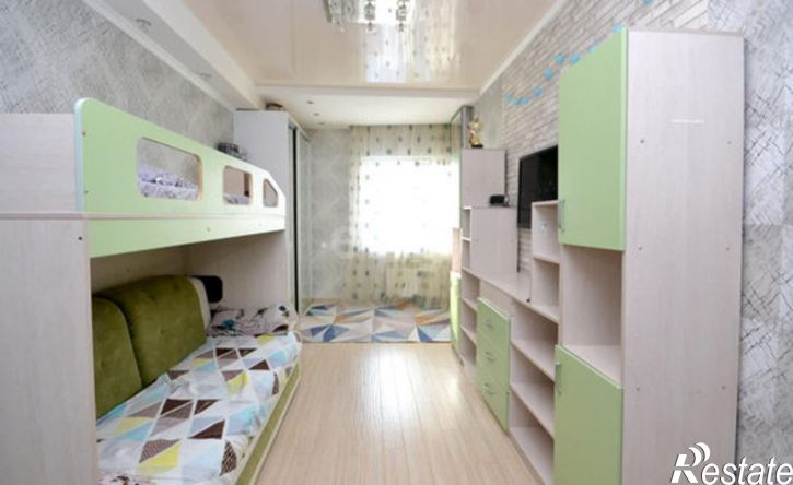 3-комн квартира ул Ларионова, 6,  д. 6