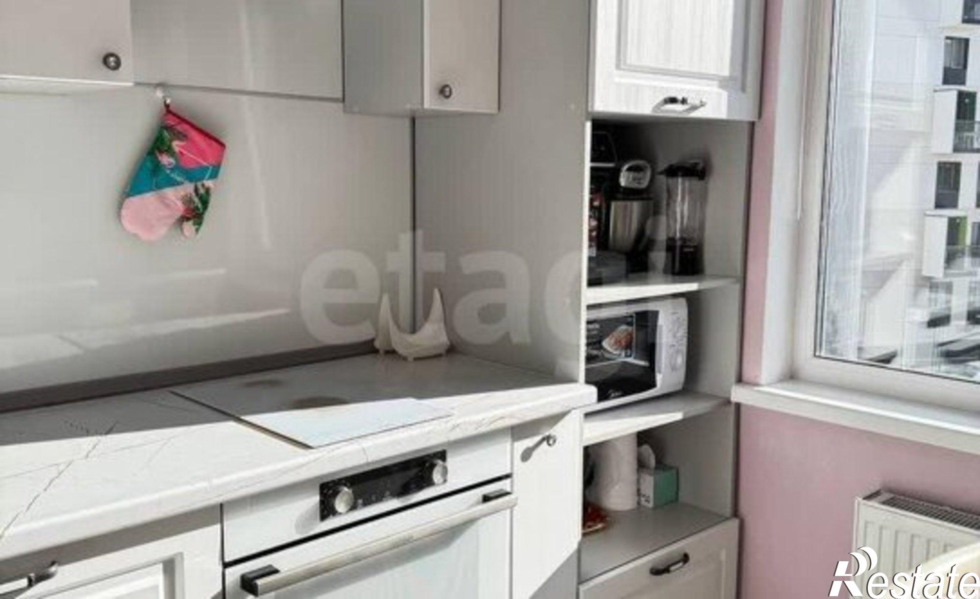 Купить квартиру за 7 900 000 рублей на лётчицы Веры Захаровой улица, 15