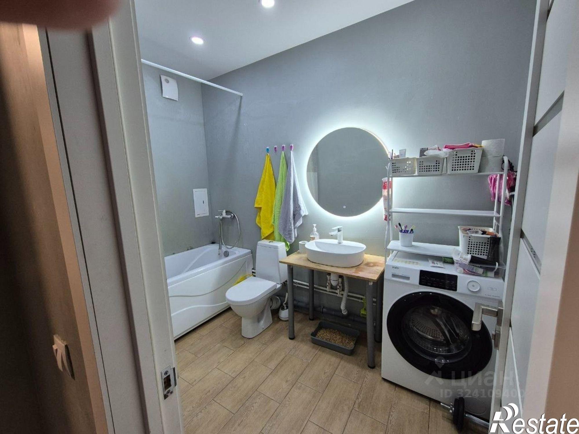 Купить квартиру за 6 600 000 рублей на проспект Михаила Николаева, 2/4