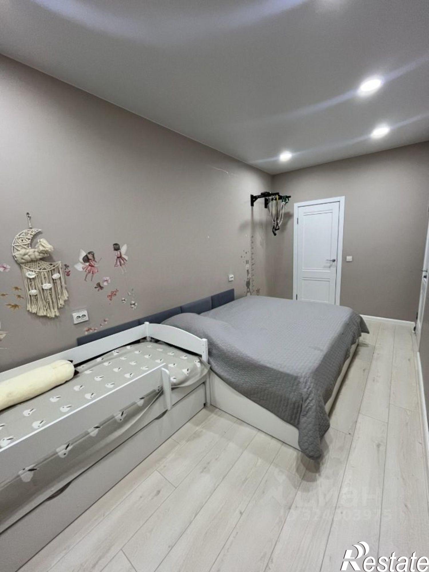 Купить квартиру за 10 500 000 рублей на ул Короленко, 25