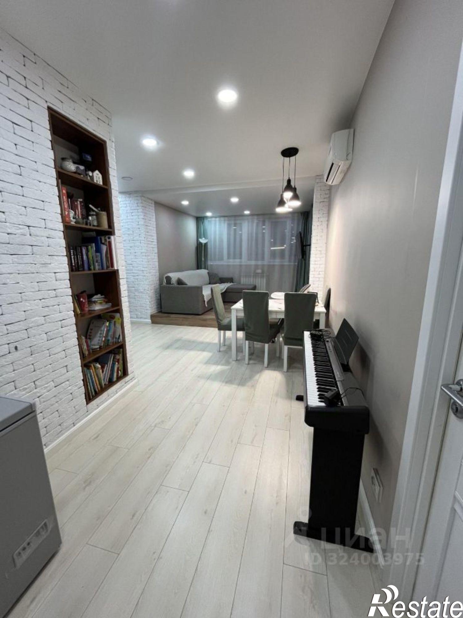 Купить квартиру за 10 500 000 рублей на ул Короленко, 25